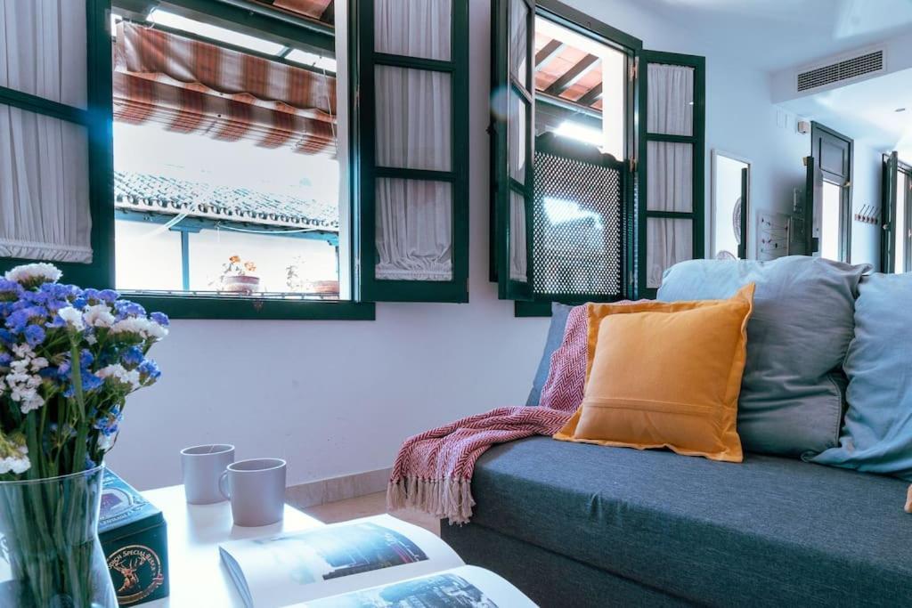 Apartamento Con Encanto En Patio Sevillano Sevilha Exterior foto